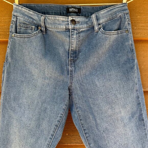 Buffalo David Button Aubrey Mid-Rise Super Stretch Soft Ankle Grazer Jeans 8/29 - Picture 2 of 12
